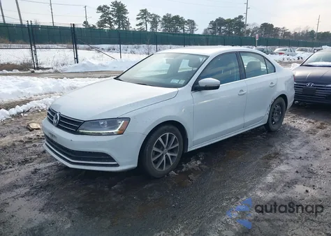 2017 Volkswagen Jetta 1.4T Se z USA, uszkodzony, nr VIN 3VWDB7AJ8HM291445